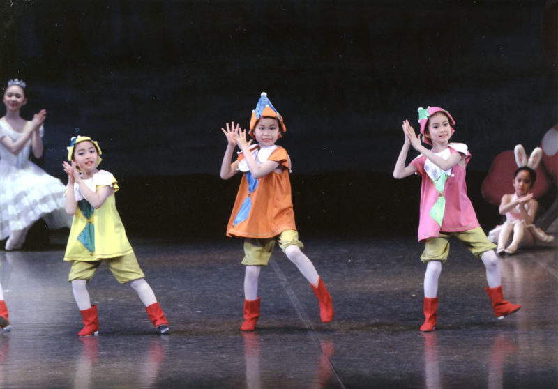 白雪姫-7人の小人の踊り